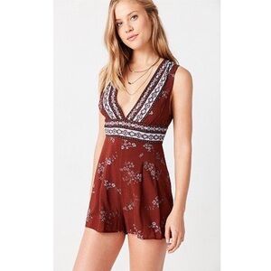Urban Outfitters Ecote Rust Paisley Plunge Boho Romper Sleeveless Festival 8